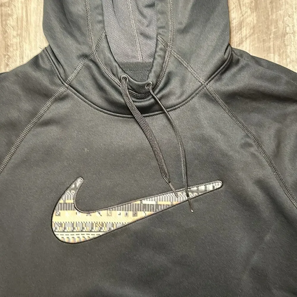 Nike Therma-Fit Hoodie - Medium